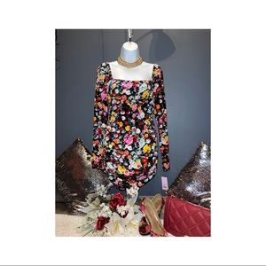 NWT! A beautiful velvet floral long sleeve sexy dress